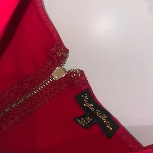 Kaylee kollection red dress with slits and jewels down both sides size medium - Picture 4 of 8